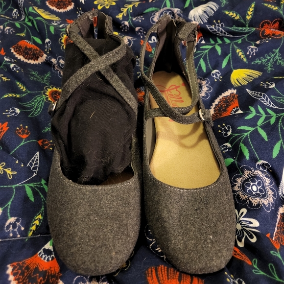 Jellypop Shoes - Jellypop women's size 9.5 flats
